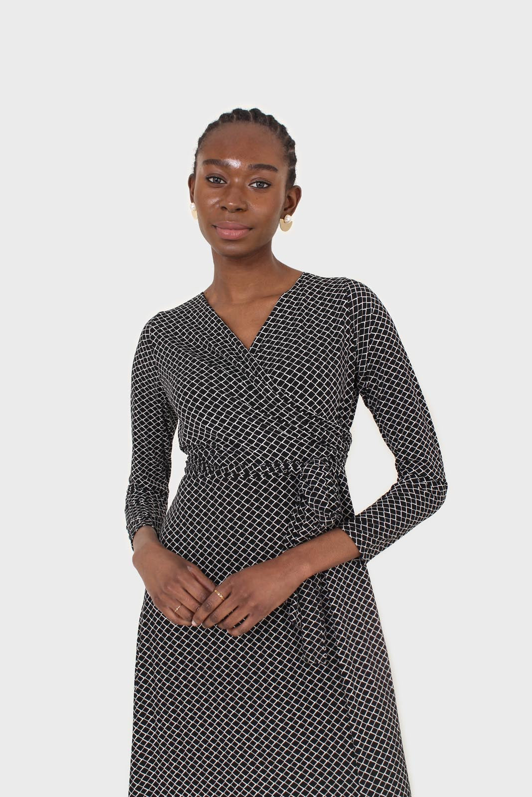 Black and white diamond jersey wrap dress_3