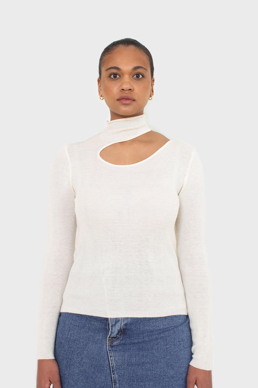 Ivory large cut out fitted knit turtleneck_4
