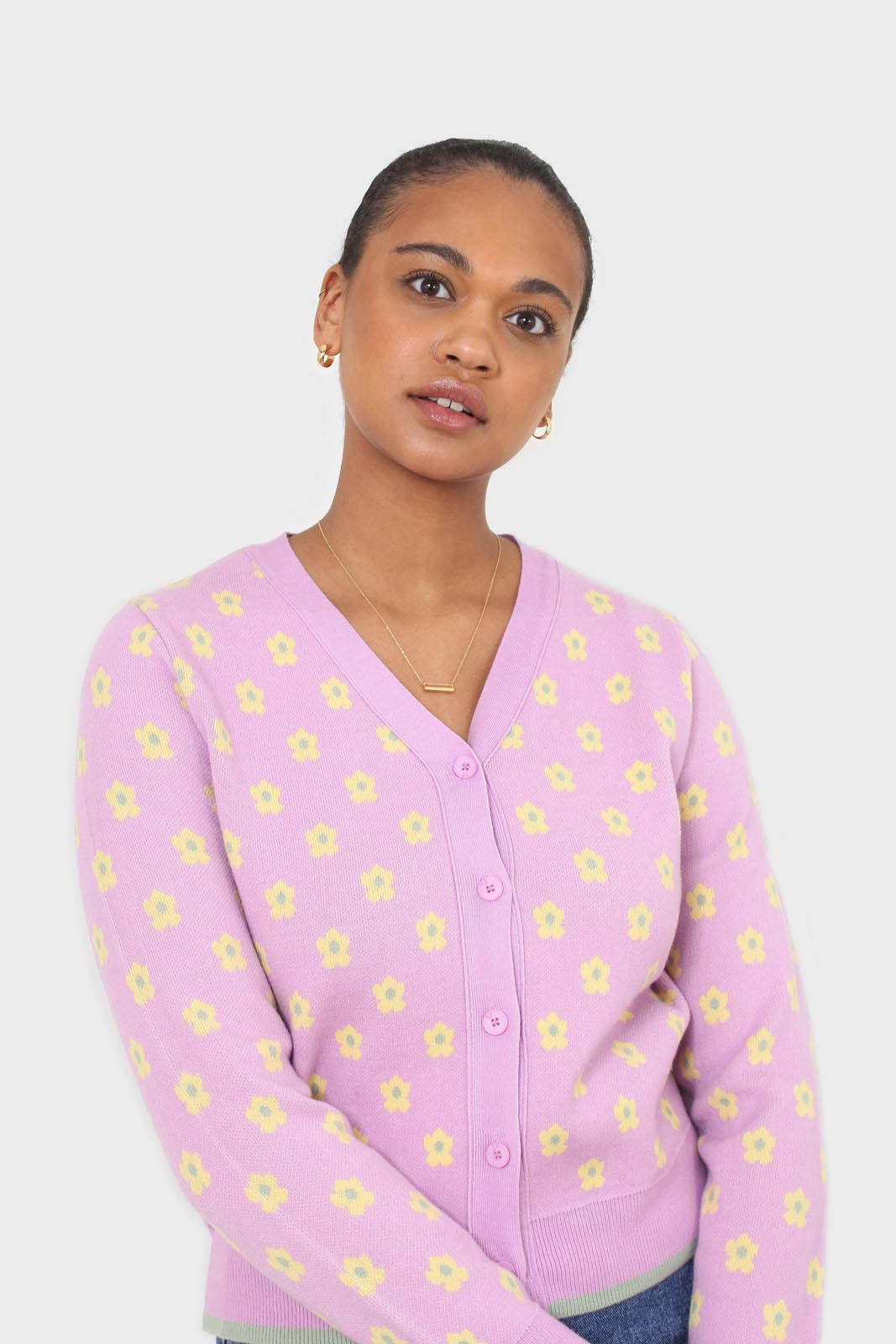 Lilac and yellow intarsia daisy cardigan_1