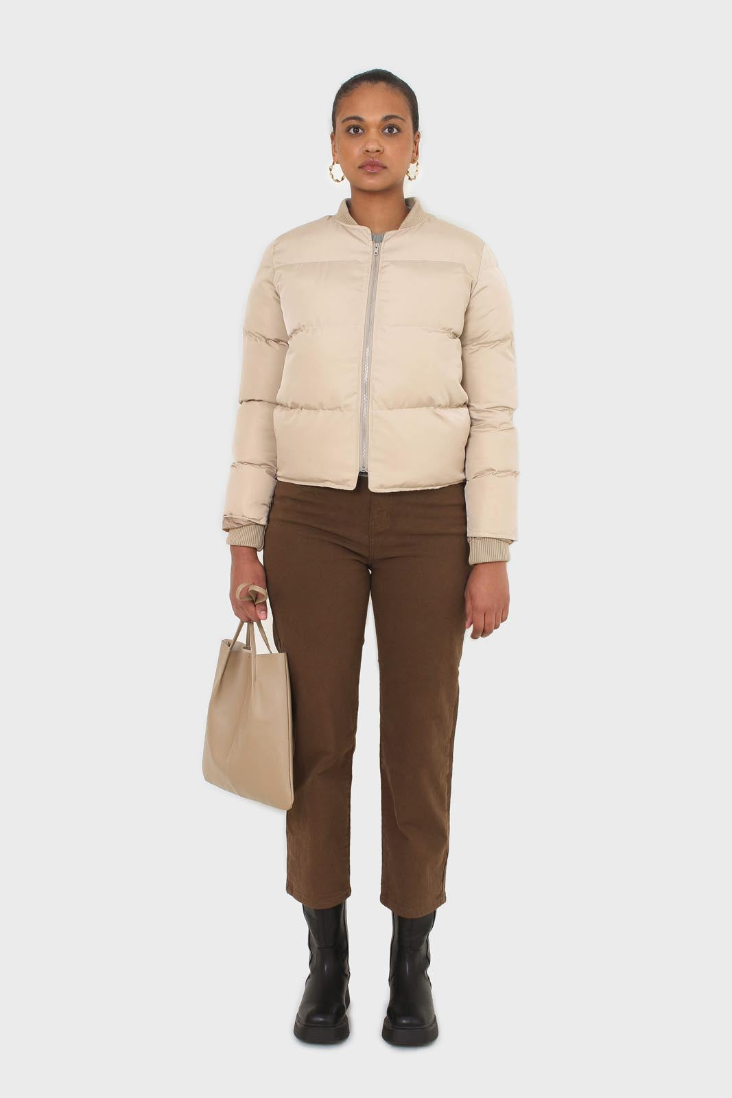 Beige round neck puffer jacket_12