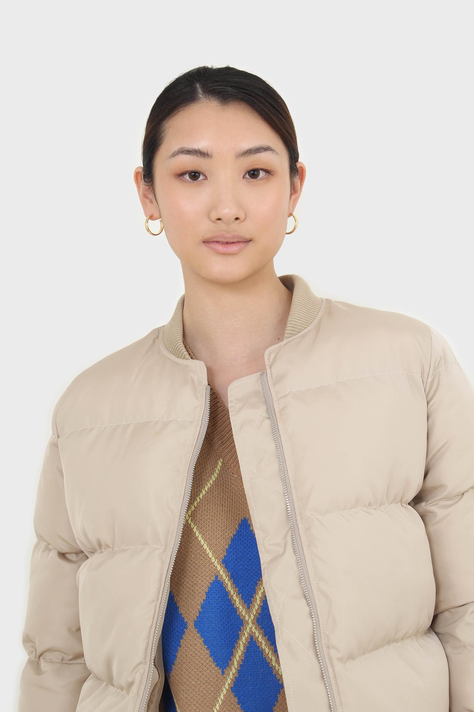 Beige round neck puffer jacket_16
