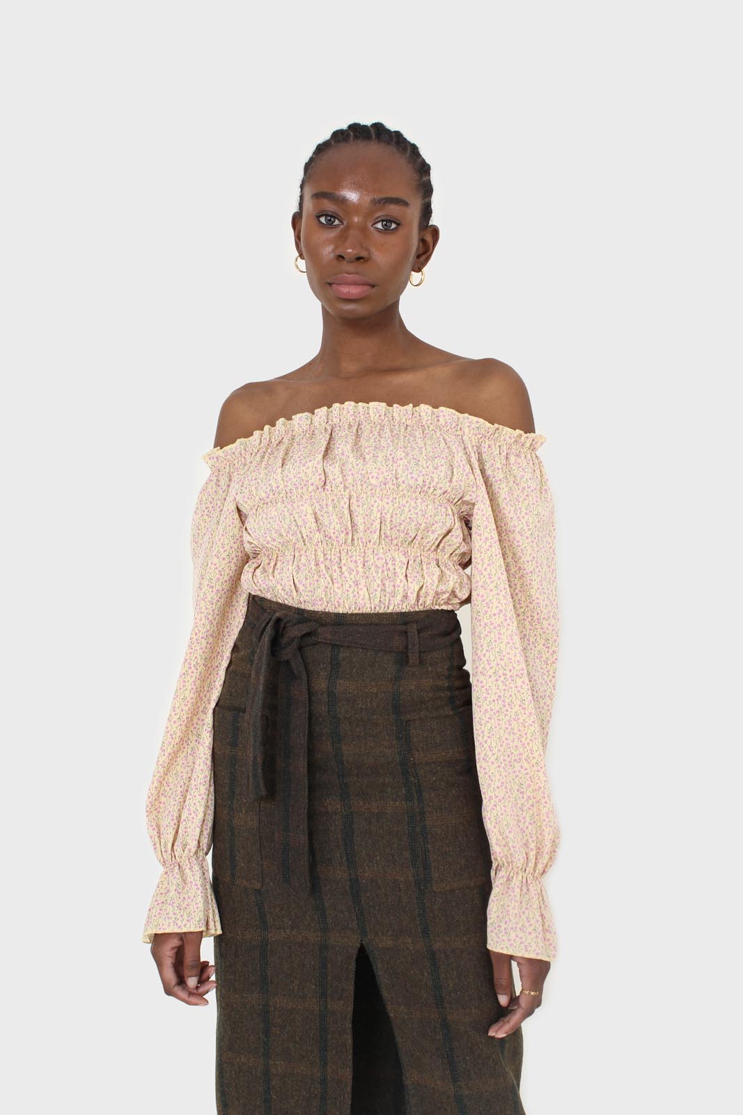 Yellow floral smocked crop blouse_10