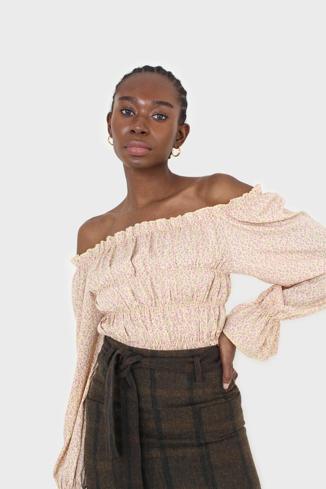 Yellow floral smocked crop blouse_5