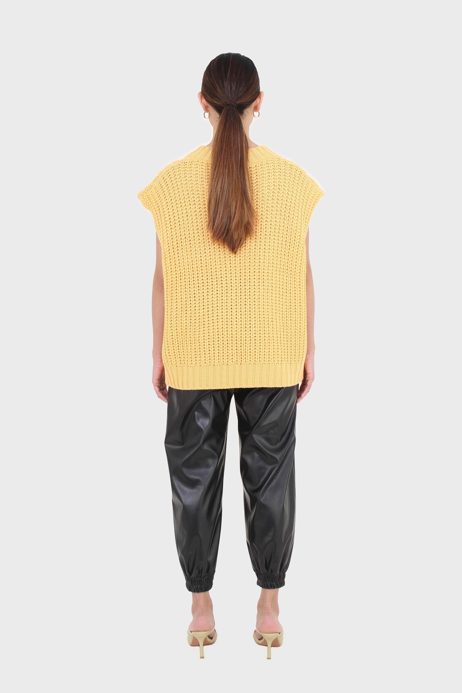 Bright orange cableknit sweater vest_7