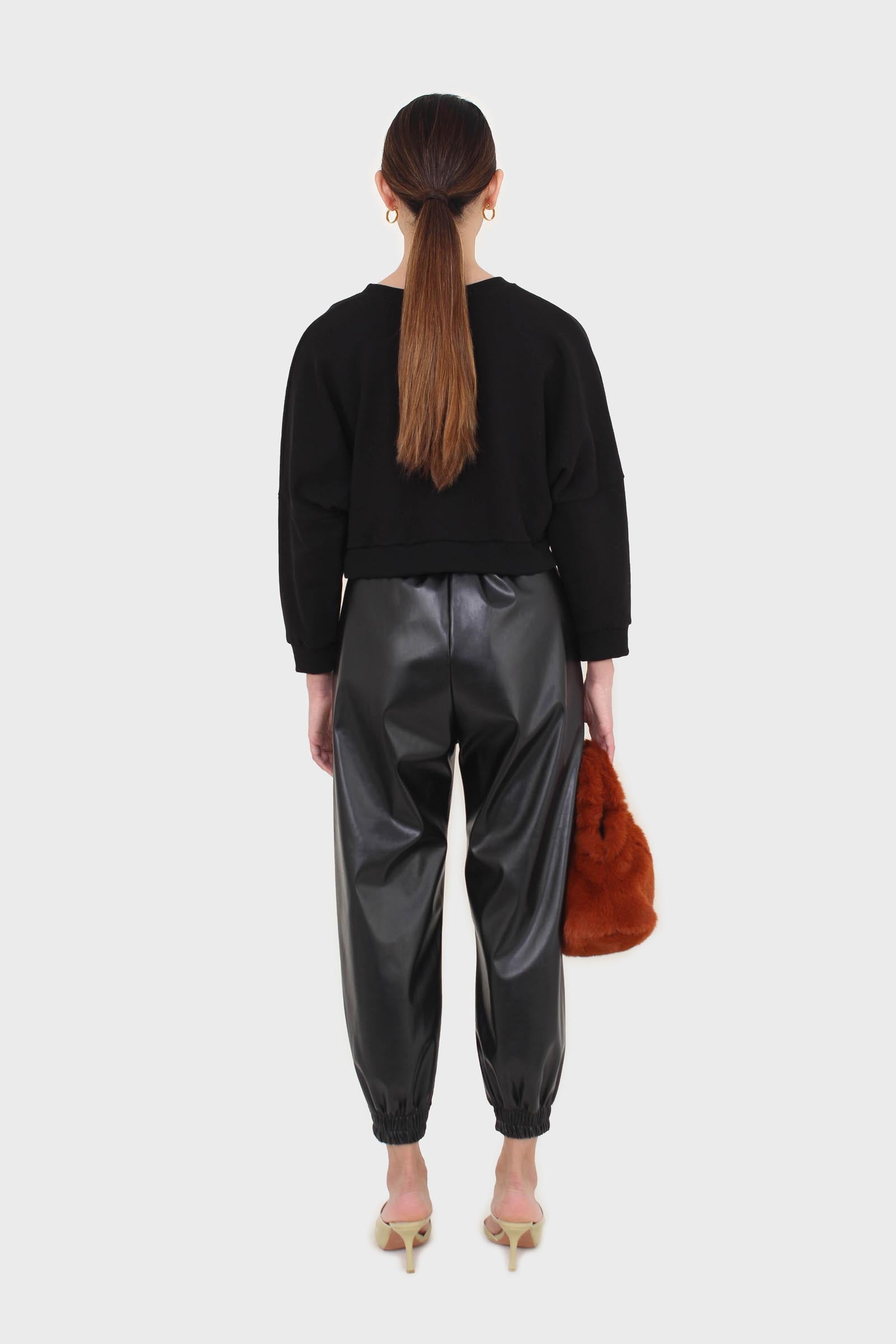 Black vegan leather jogging trousers_7