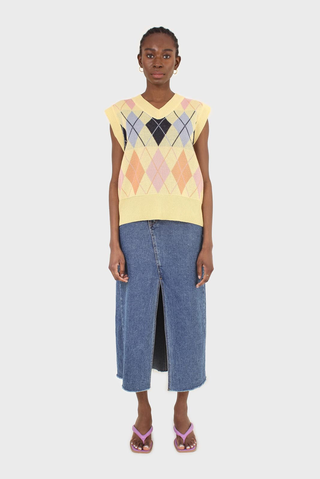 Yellow and pastel multicoloured argyle sweater vest_4