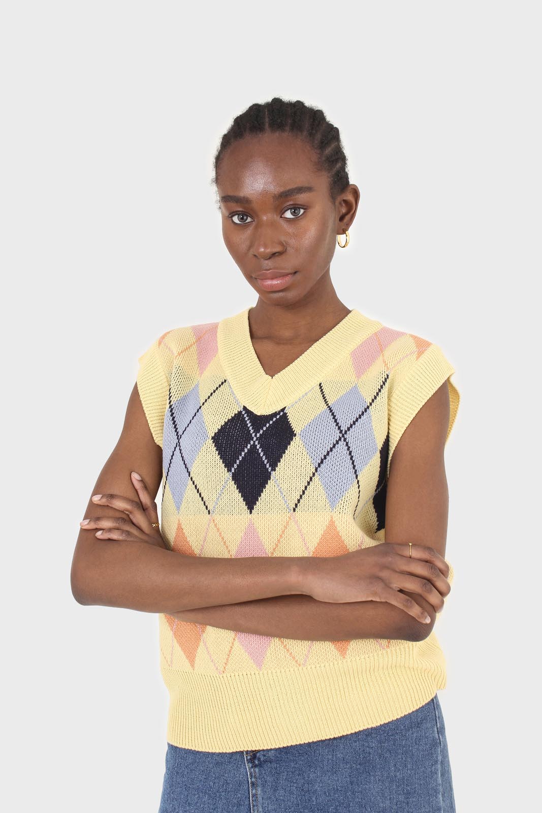 Yellow and pastel multicoloured argyle sweater vest_8