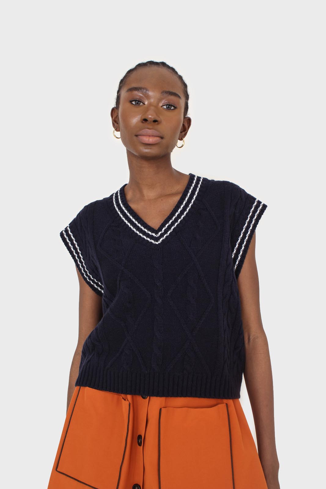 Navy and white varsity cable sweater vest_4