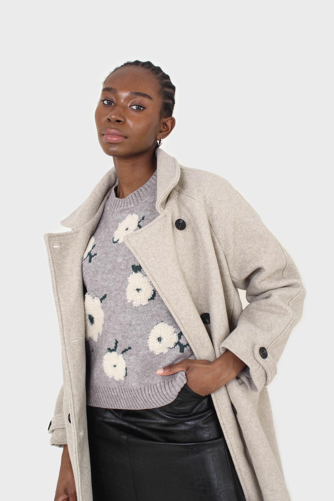 Grey and white floral crew neck jumper_5