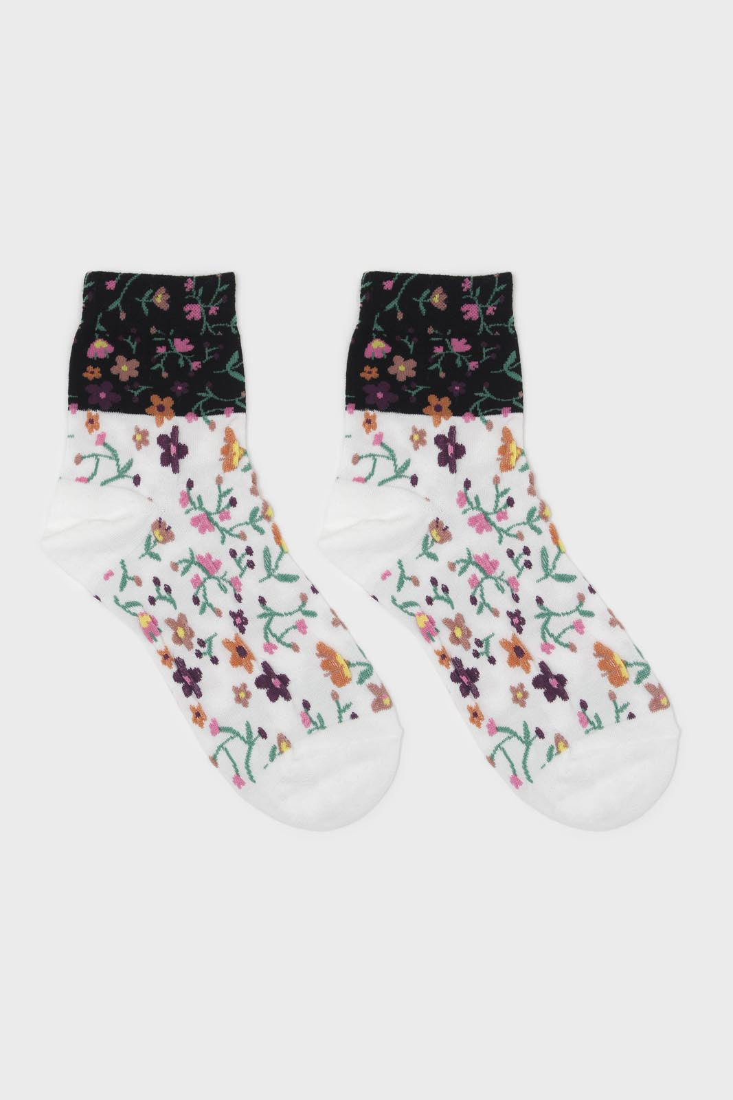 Ivory floral colourblock socks_4