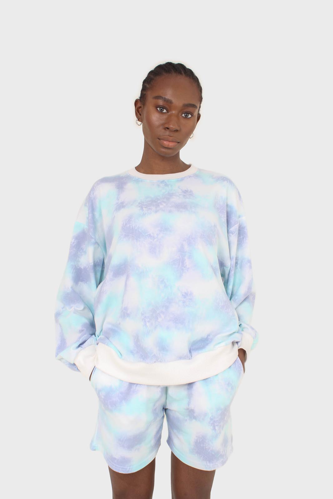 Blue and green tie dye sweatshirt_6