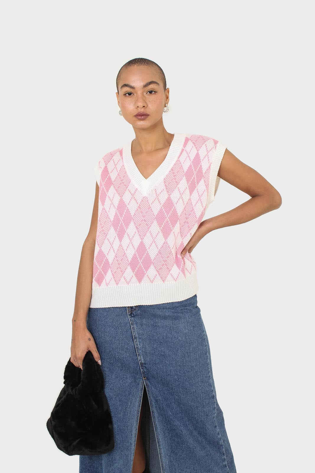 Ivory and pink argyle knit vest_6
