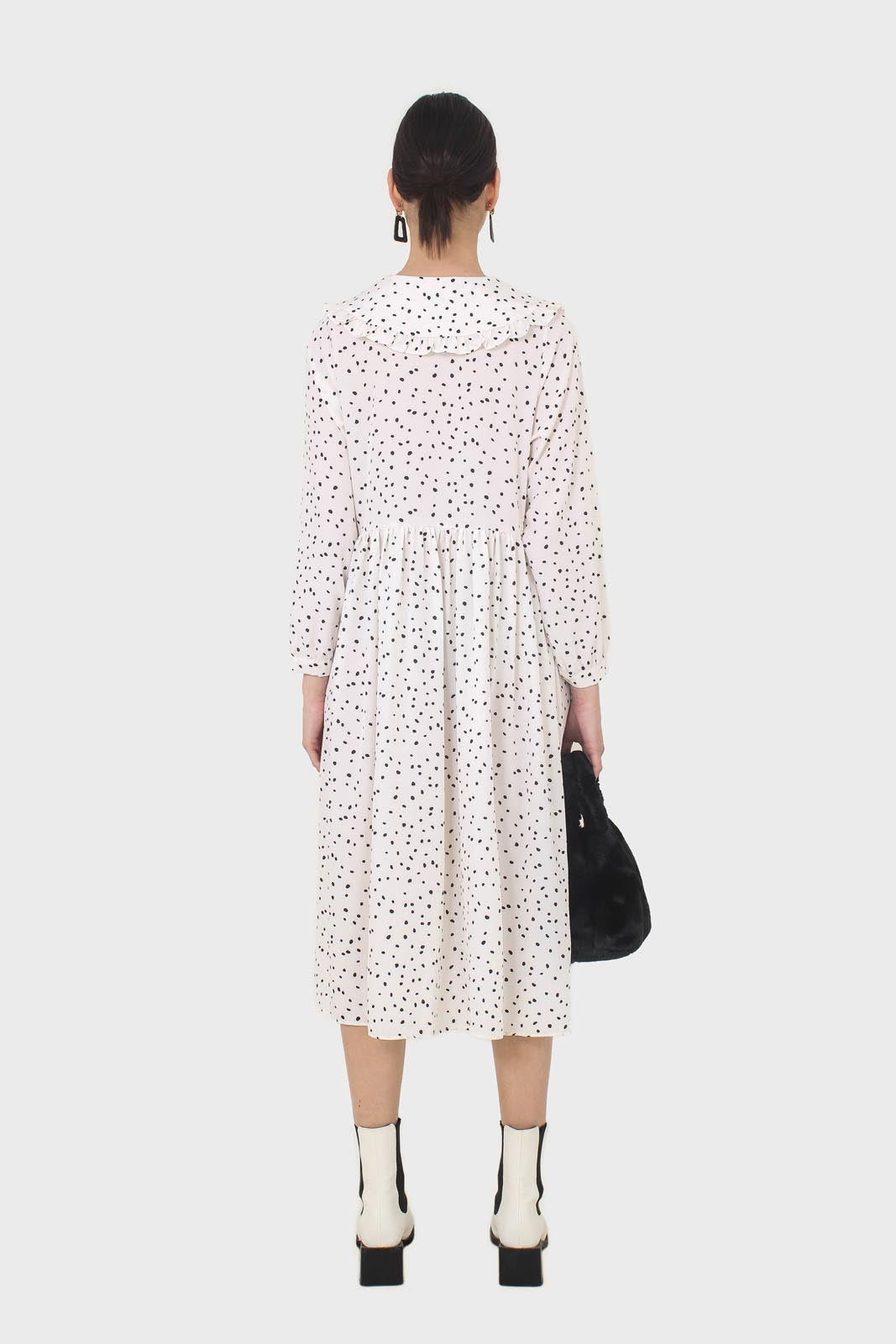 Ivory and black polka dot decorative collar dress_2