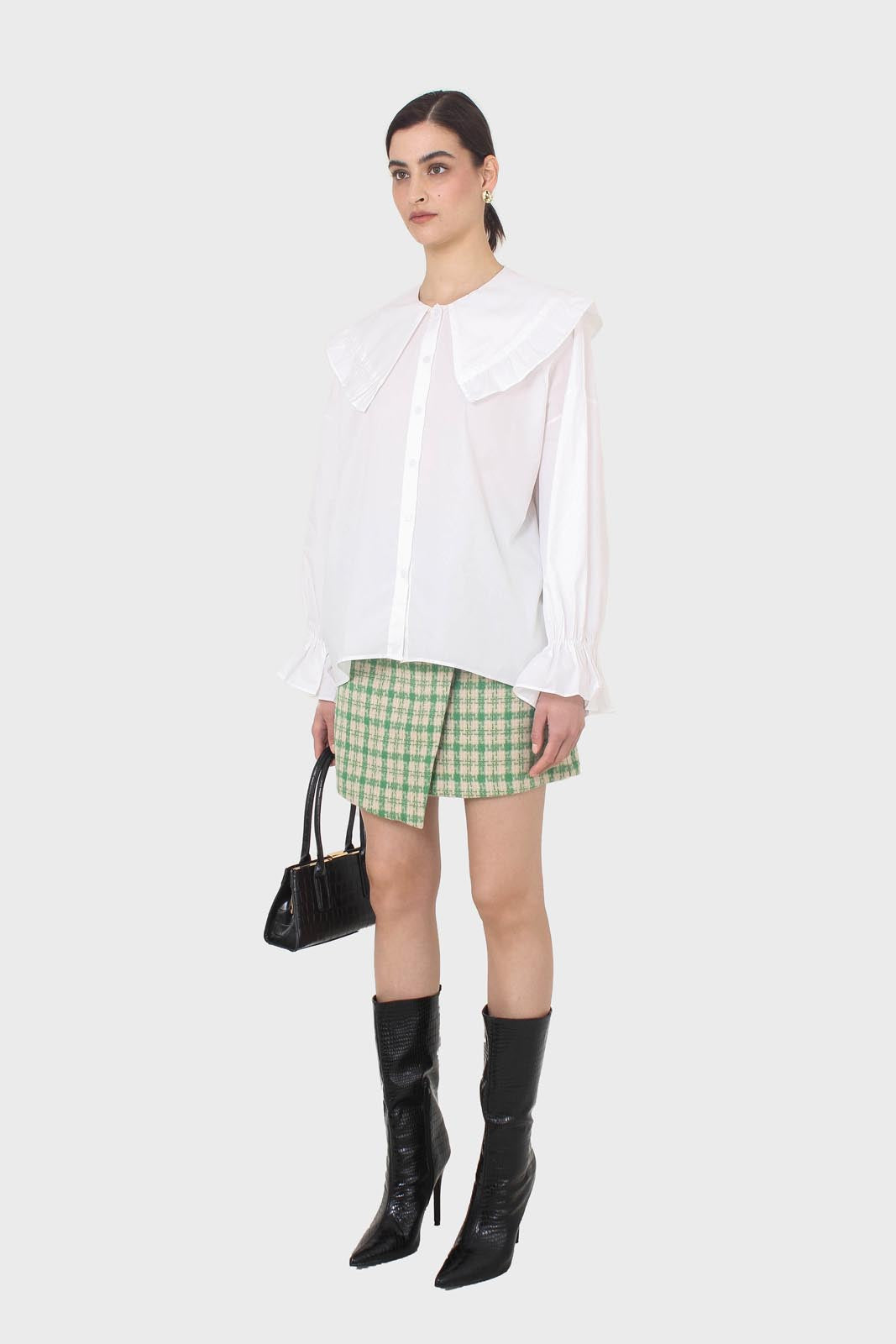 White large collar blouse_4