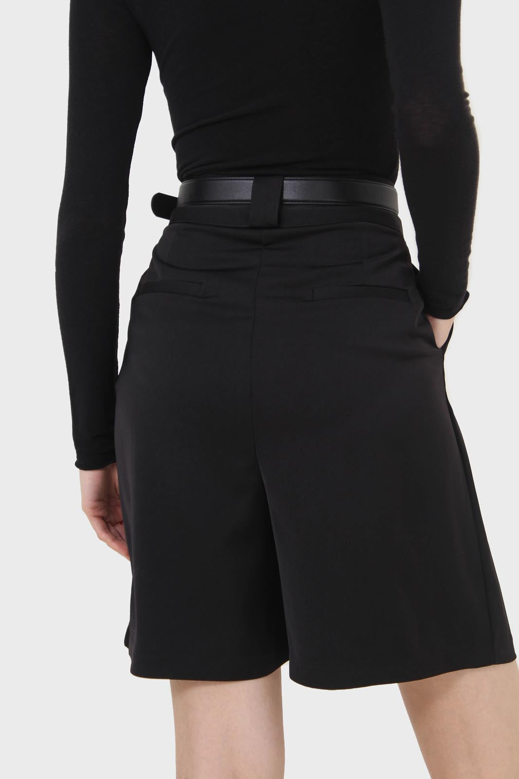 Black silky pleated shorts_3
