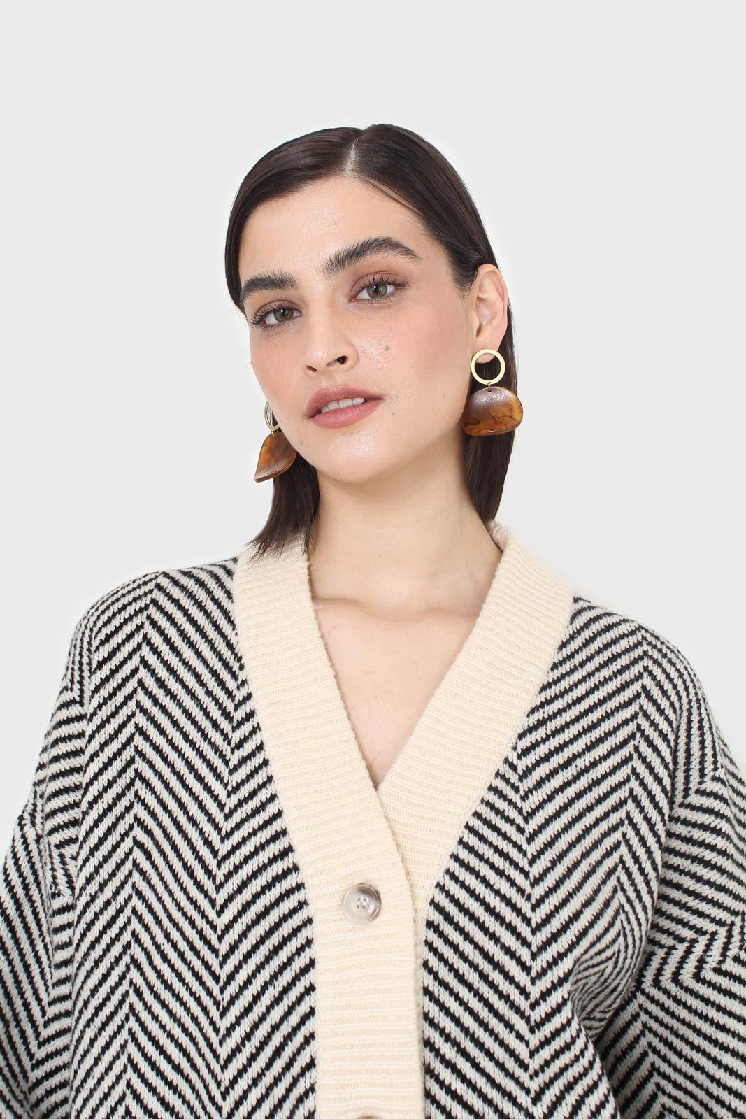 Ivory and black herringbone cardigan_4