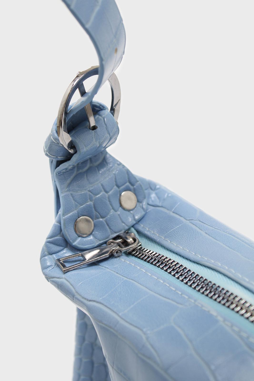 Blue croc effect vegan leather shoulder bag_2