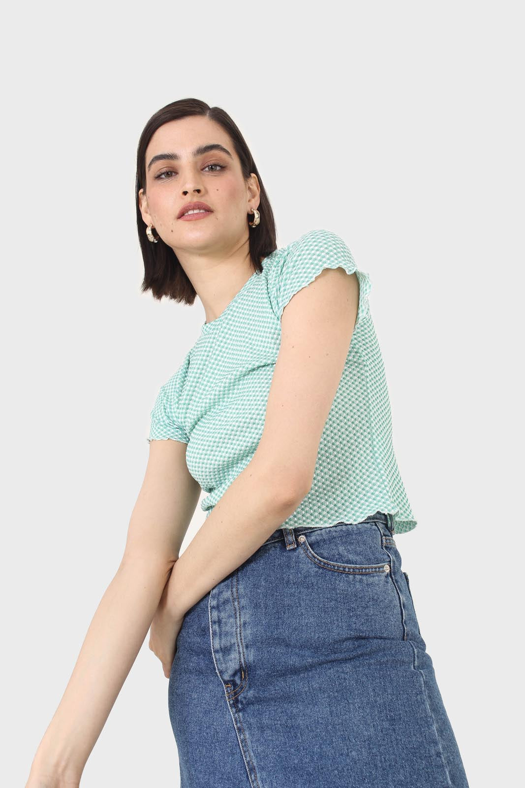 Green and ivory lettuce hem top_4