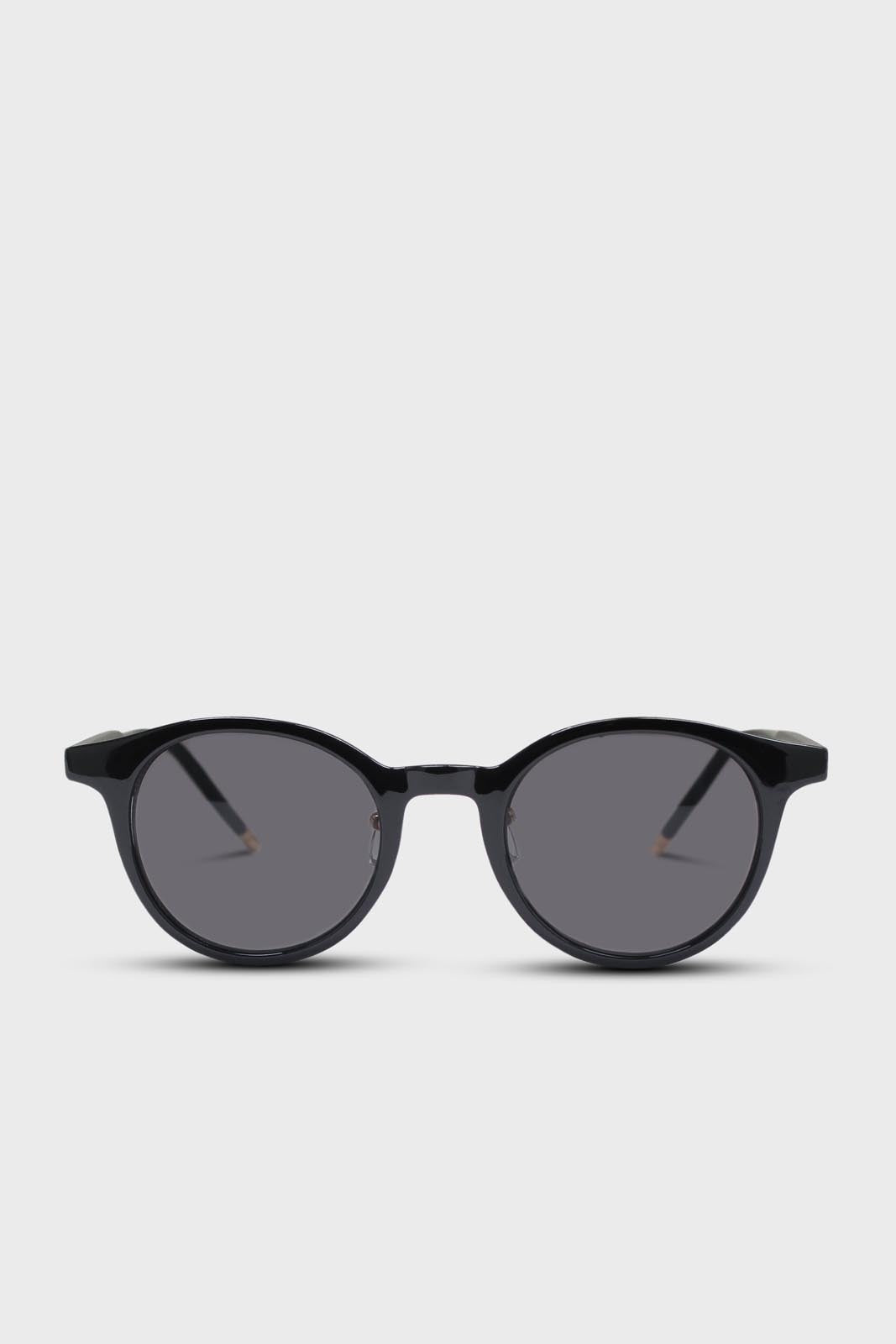 Black classic round sunglasses_1
