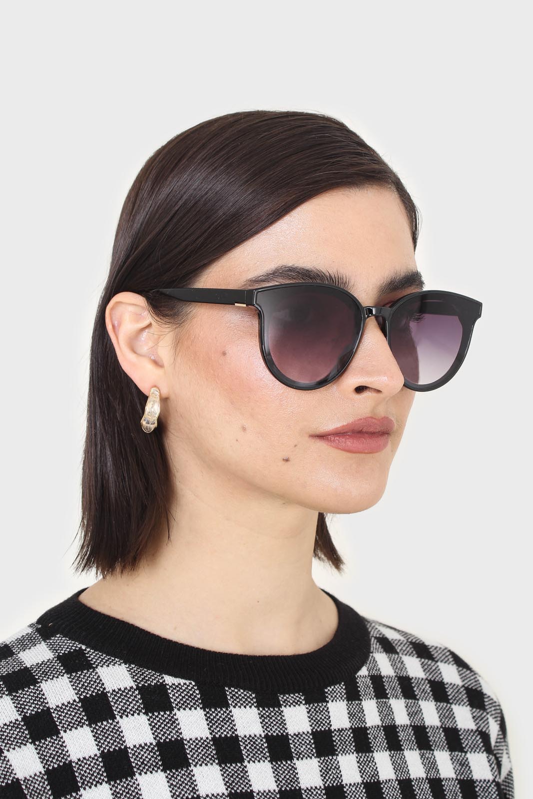 Black colourblock sunglasses_5