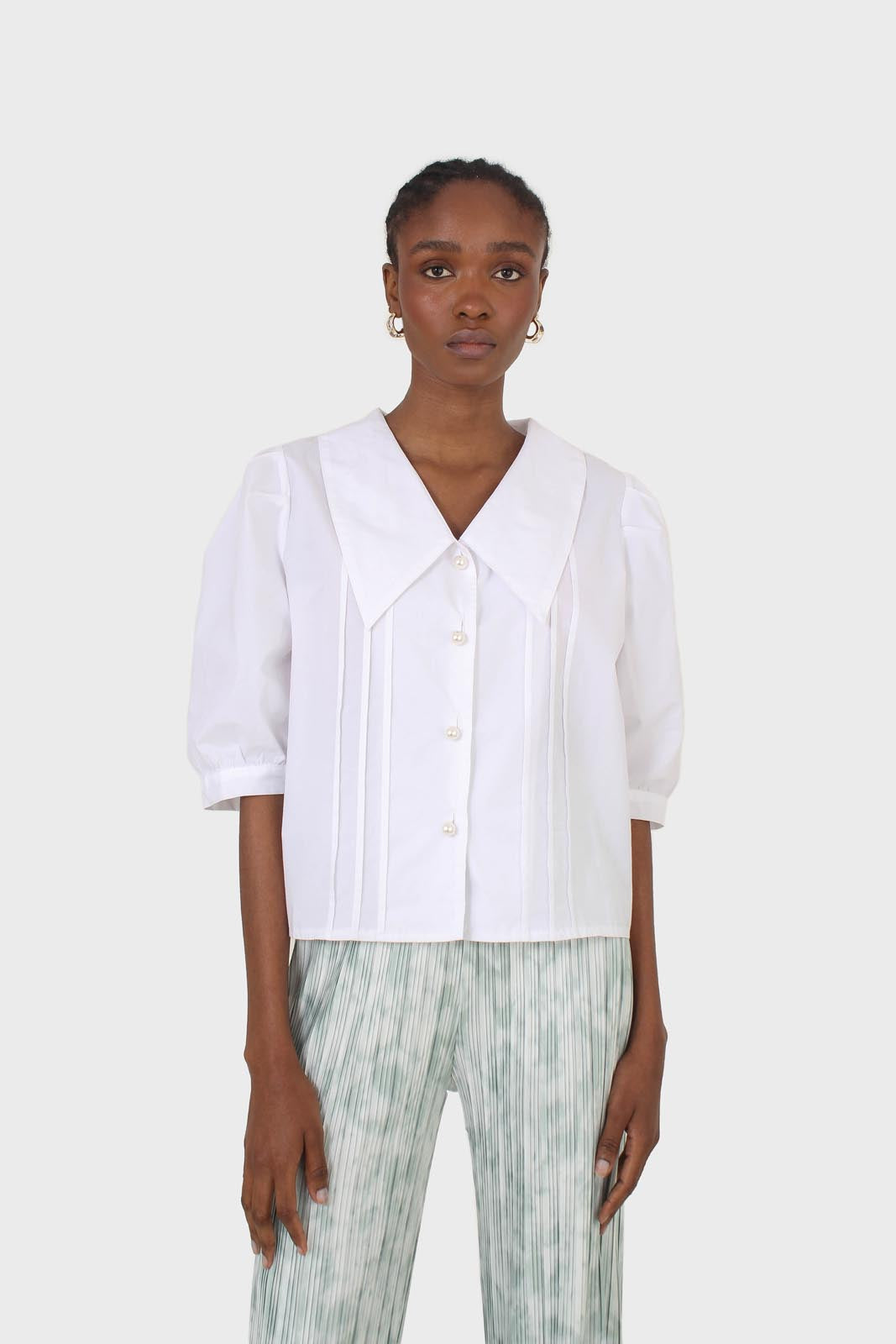 Ivory large collar pleated 3/4 sleeve pearl button blouse_1