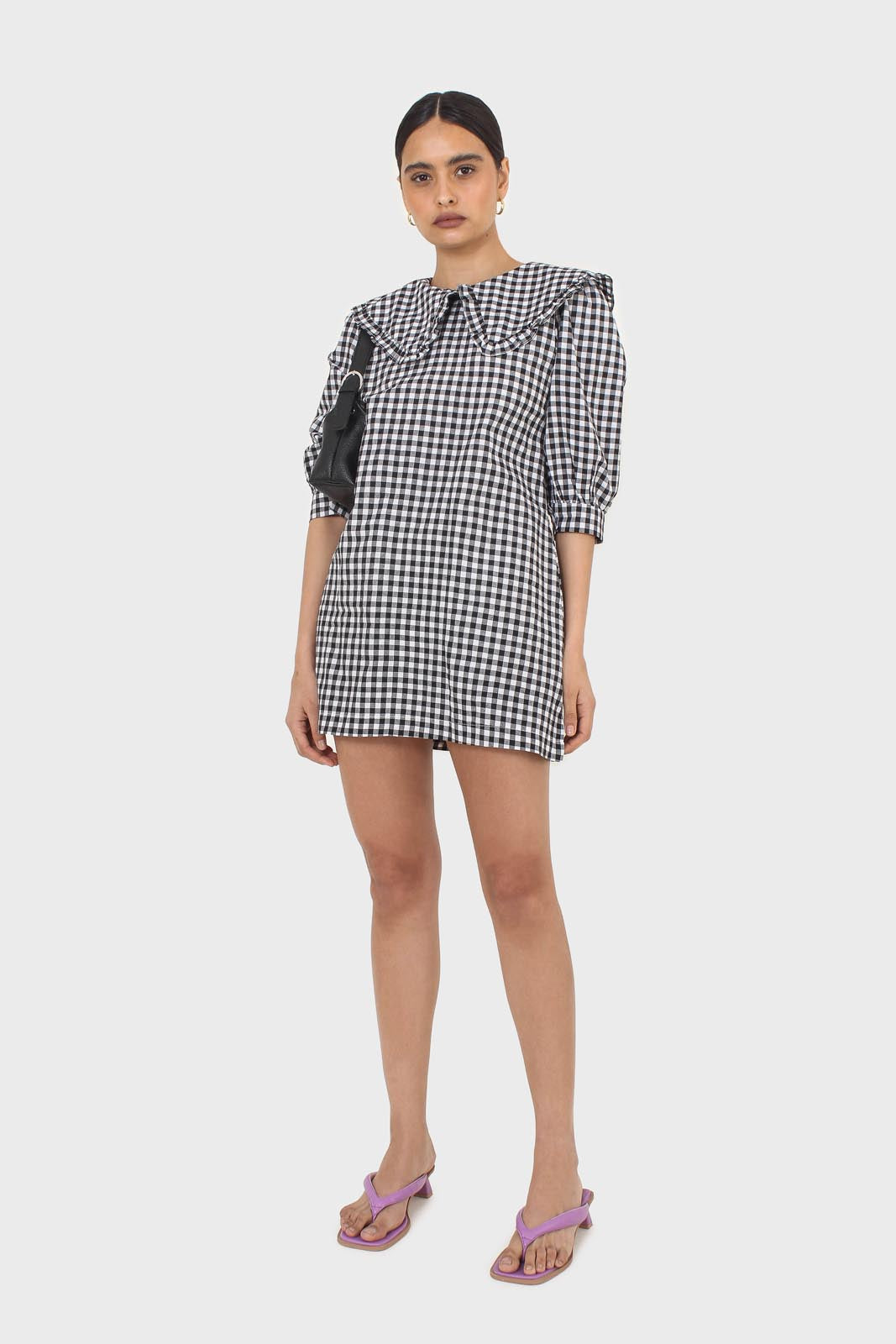 Black and ivory gingham large collar mini dress_4