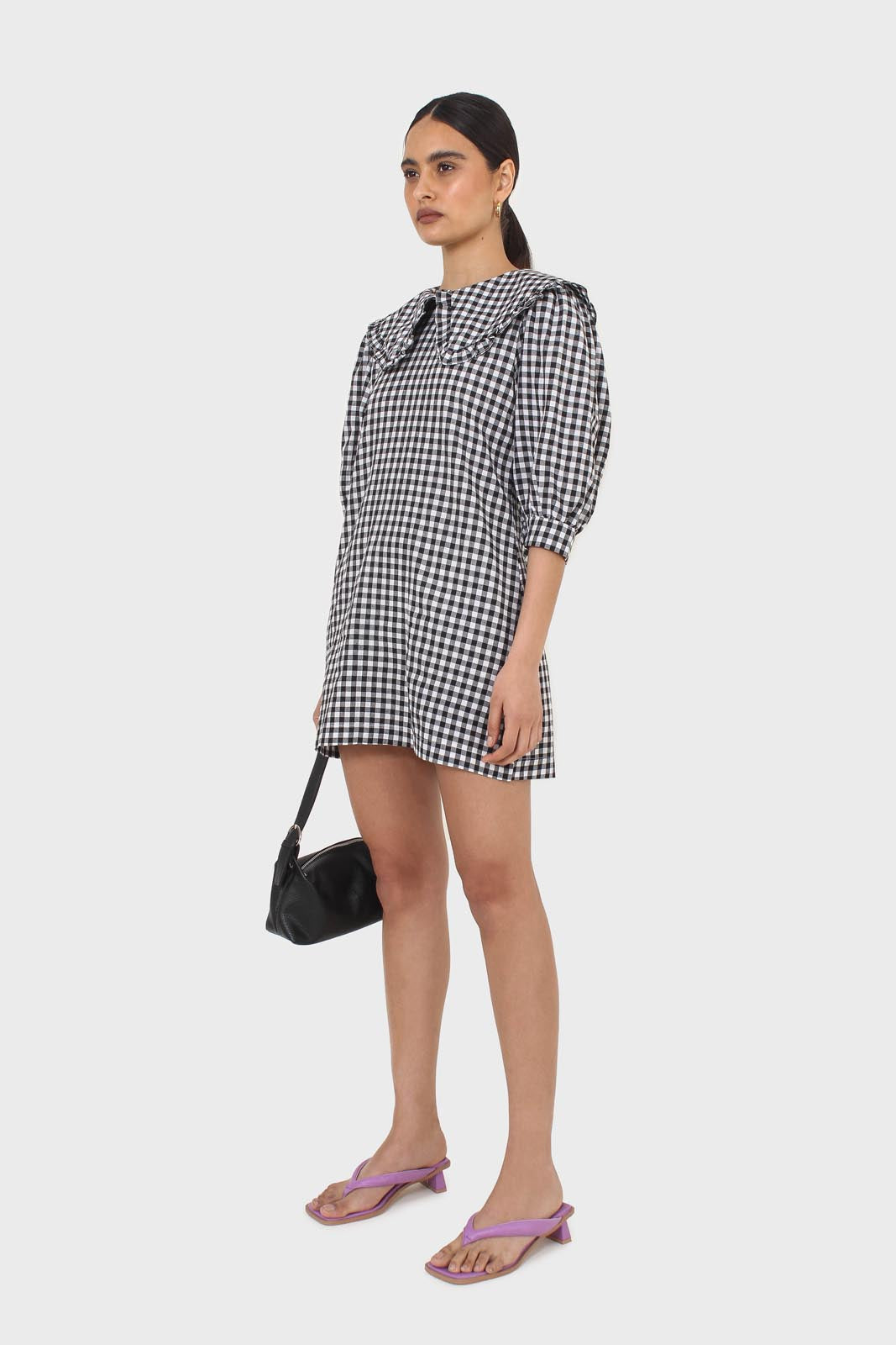 Black and ivory gingham large collar mini dress_5