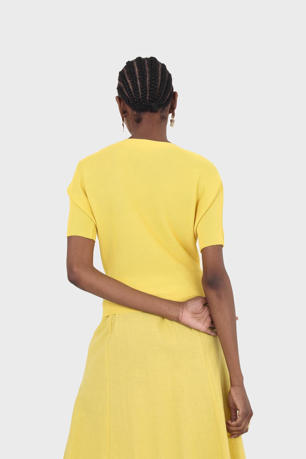 Mustard horizontal rib short sleeved knit top_2
