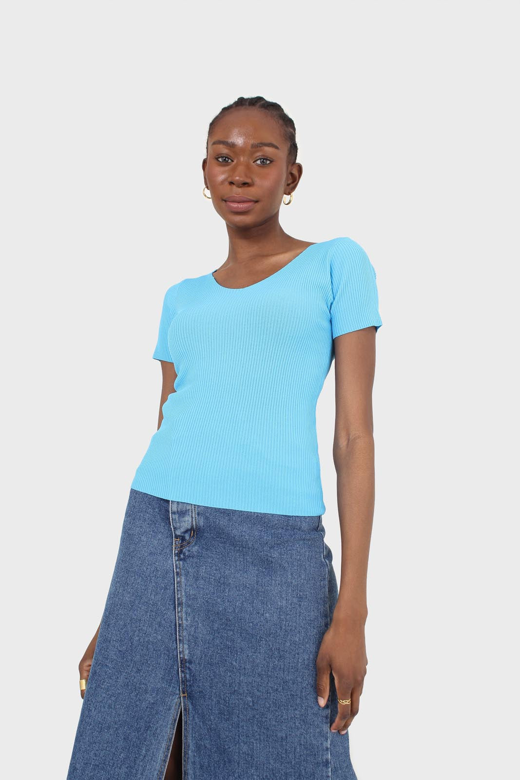 Cobalt blue V neck short sleeved knit top_8