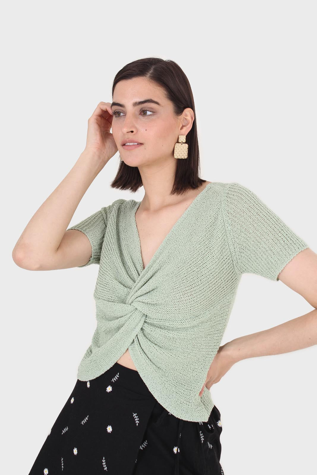 Bright green twist front knitted short sleeved top_4