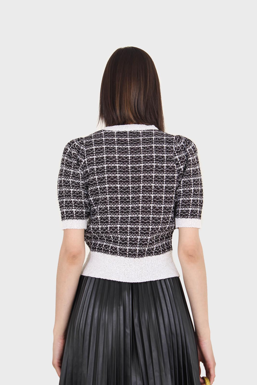 Black and ivory checked knitted puff sleeved top_2