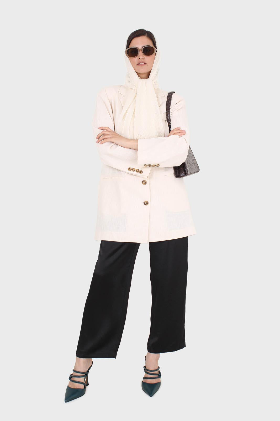 Oatmeal tortoise shell button casual linen blazer_3