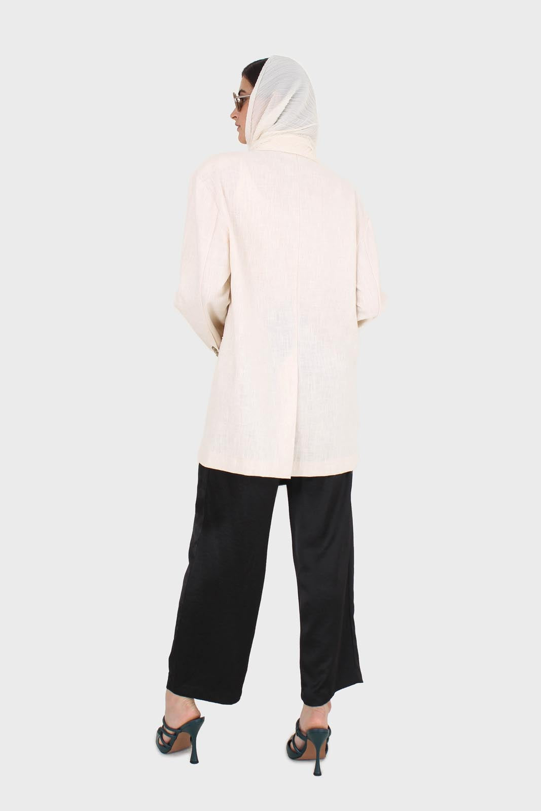 Oatmeal tortoise shell button casual linen blazer_4