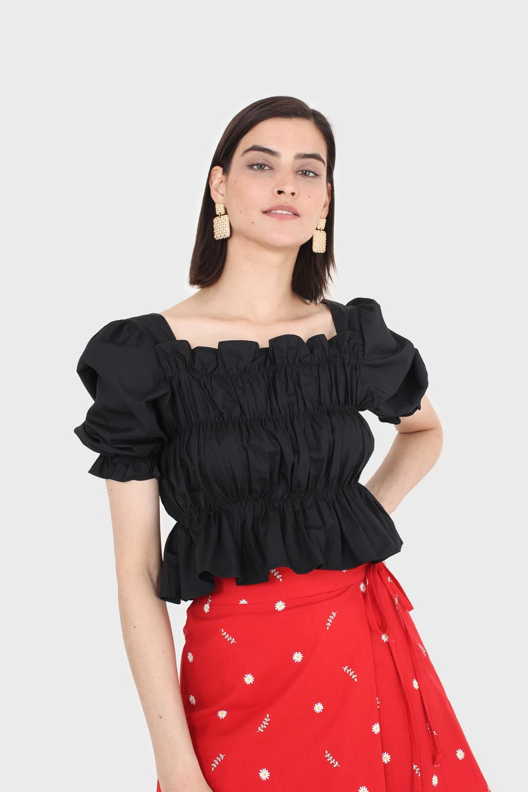 Black ruched puff sleeve cropped top_4