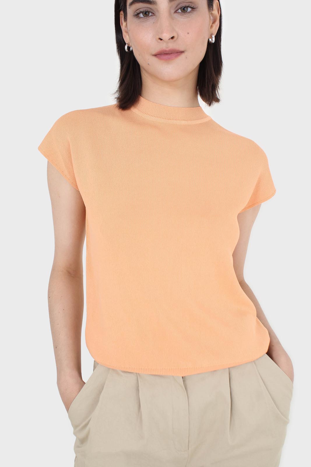 Bright orange sleeveless crewneck knitted tee_2