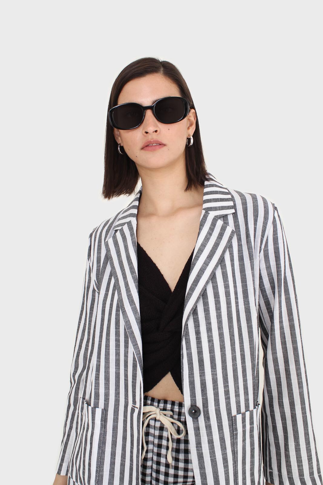 Black and ivory striped linen blazer_9