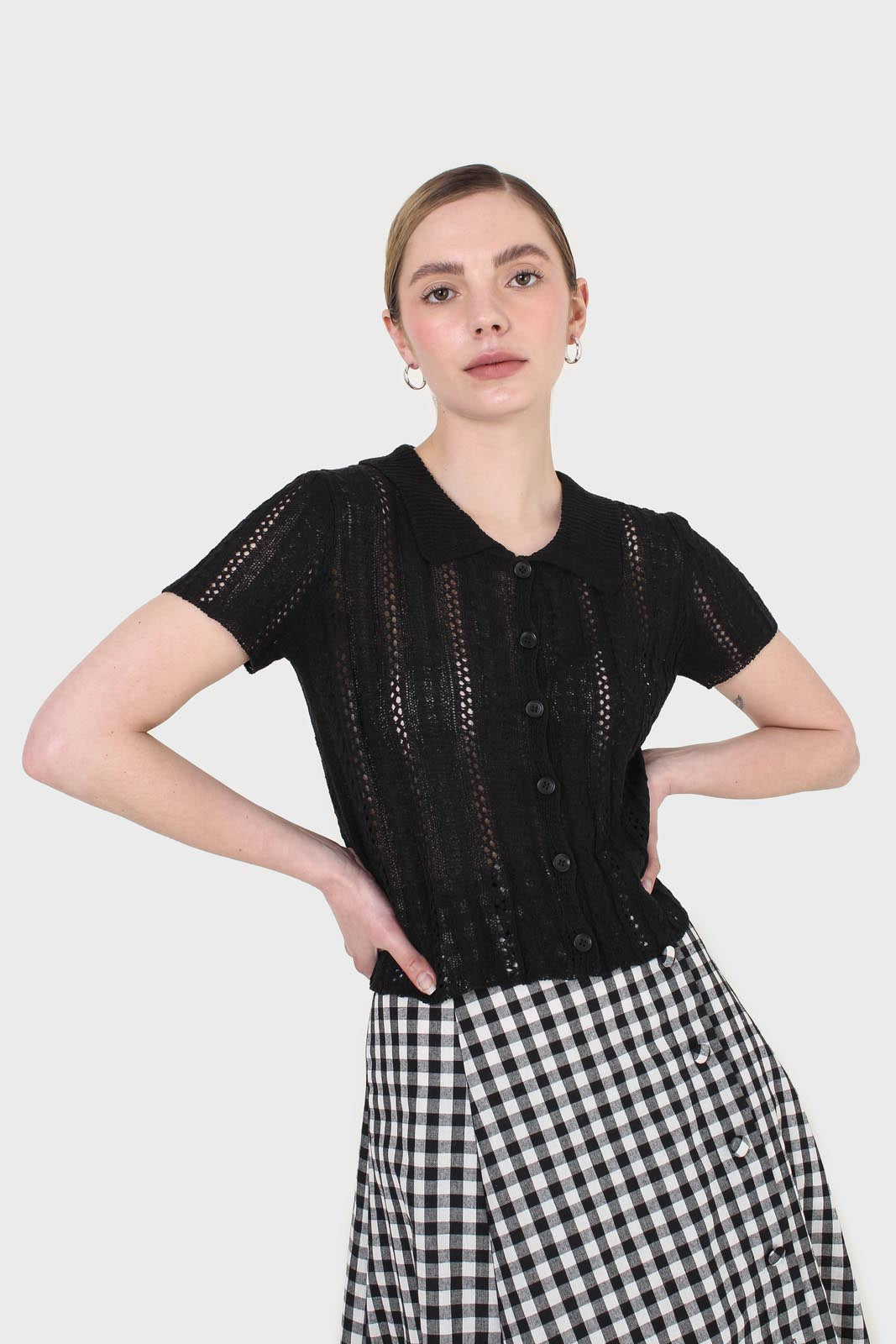 Black textured short sleeved cardigan top_7