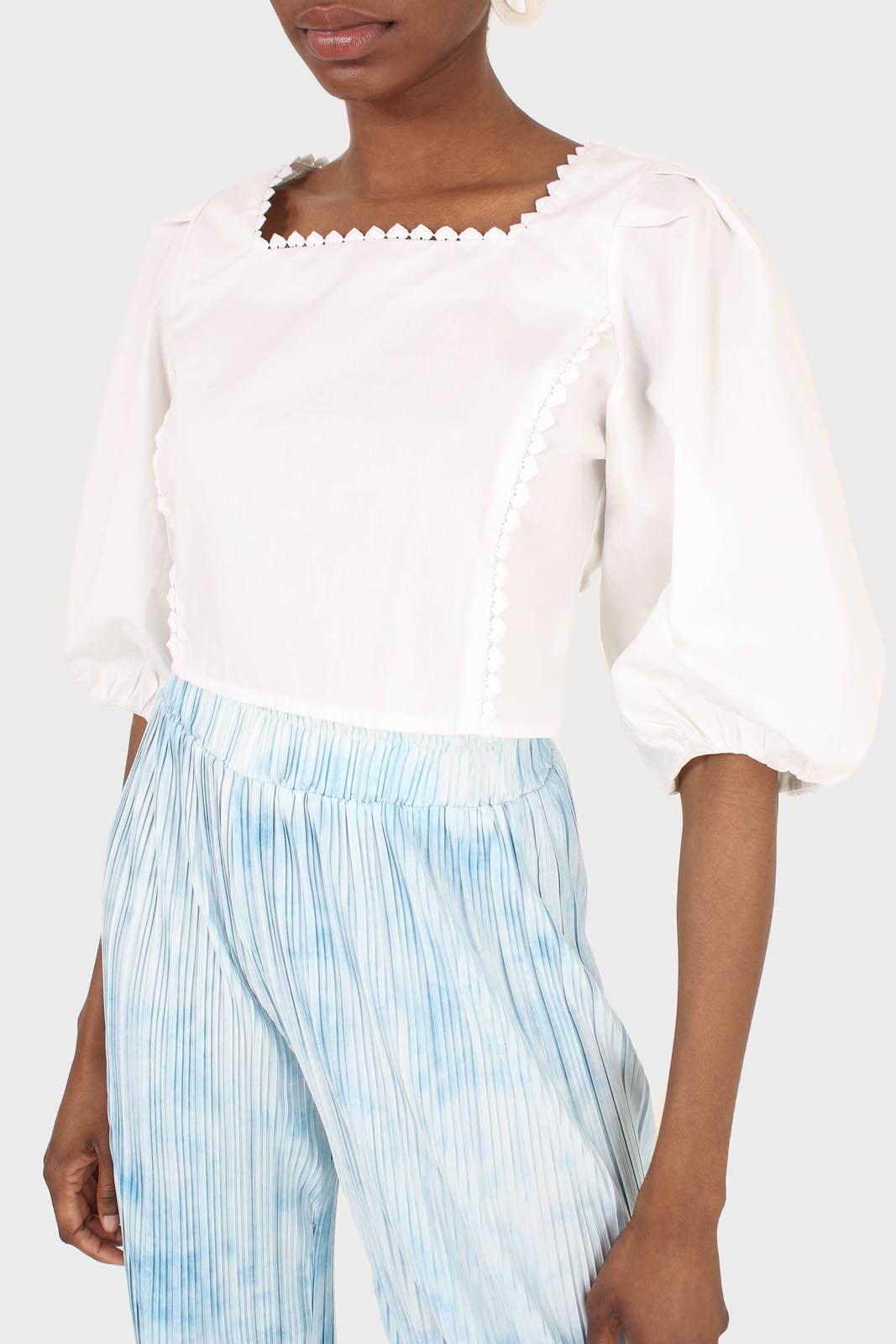 Blue and ivory ribbed tie dye trousers_6