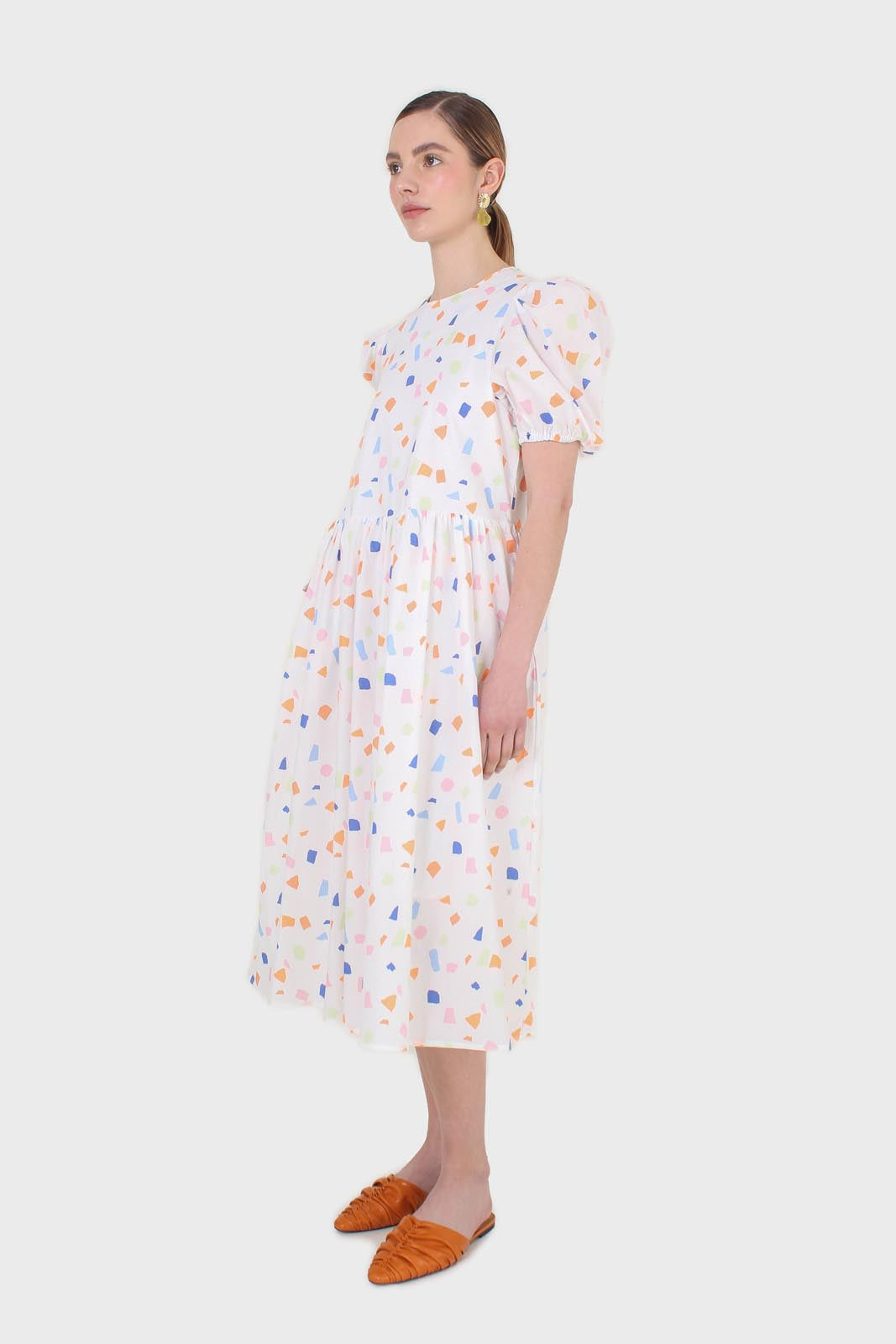 White and multicolour geometric print midi dress_4