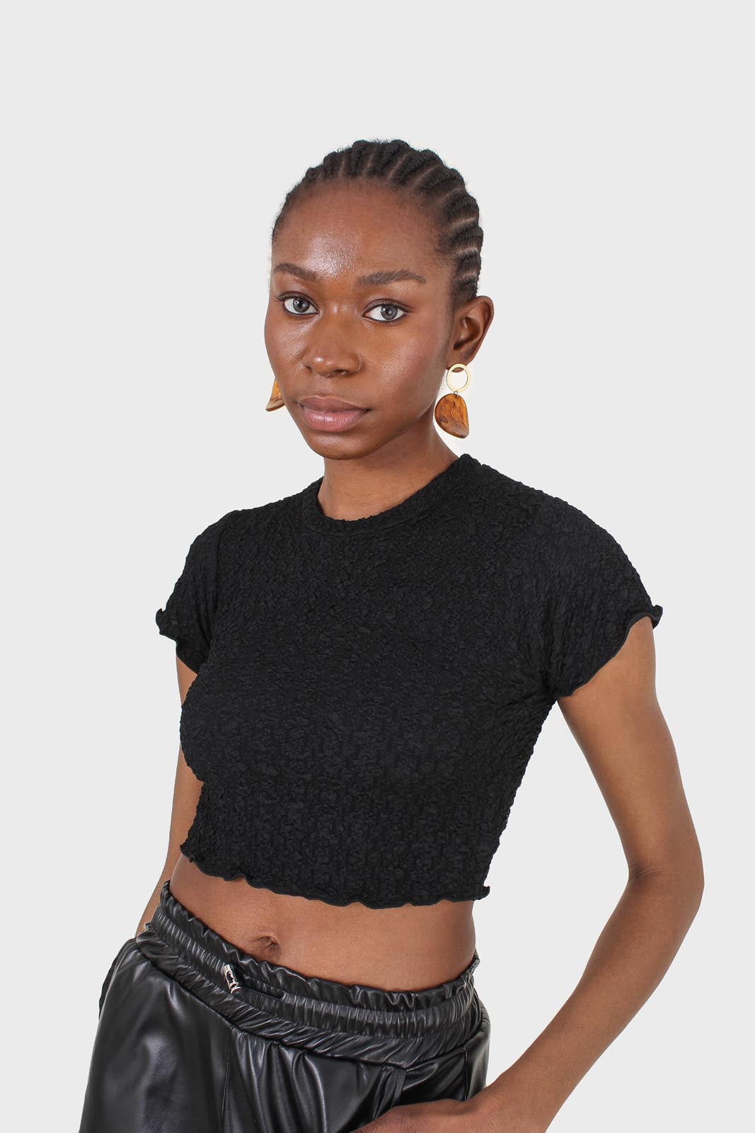 Black shirring crew neck tee_6