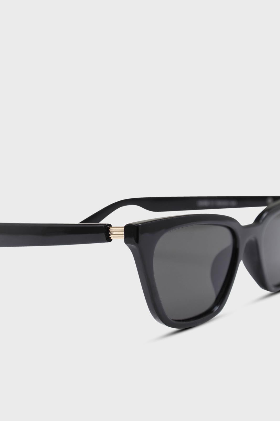 Black classic cat eye sunglasses_3