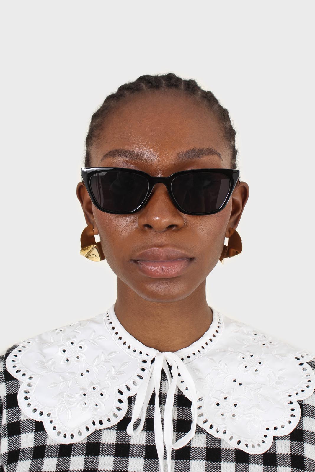 White detailed embroidery lace collar_3