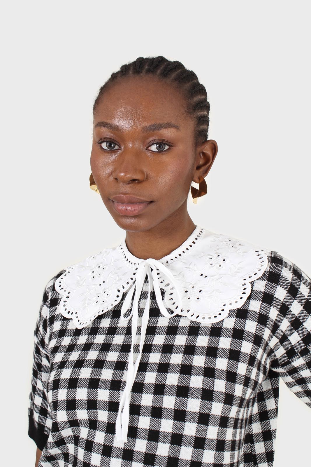 White detailed embroidery lace collar_1