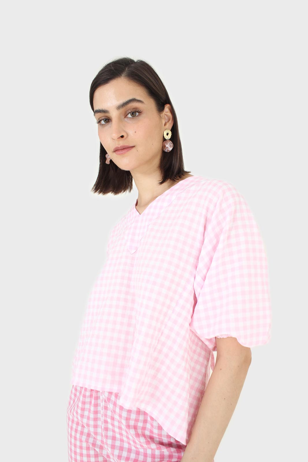 Pink gingham tie back puff sleeved top_10