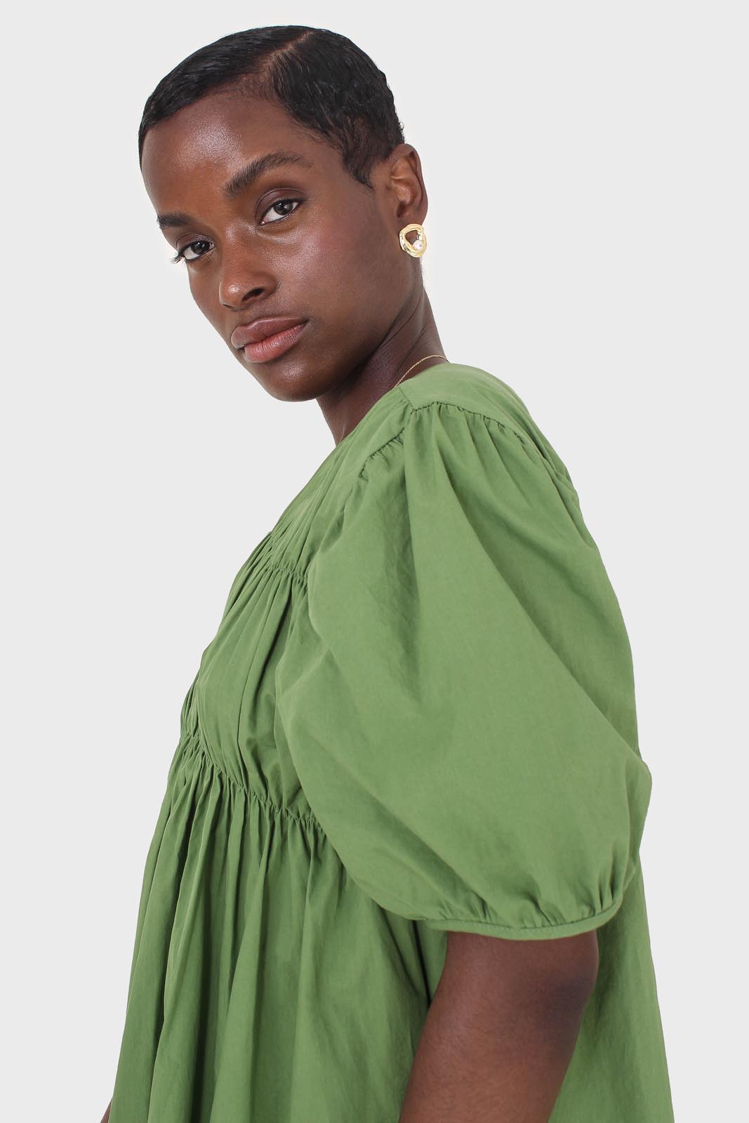 Green ruched seam V neck dress_5