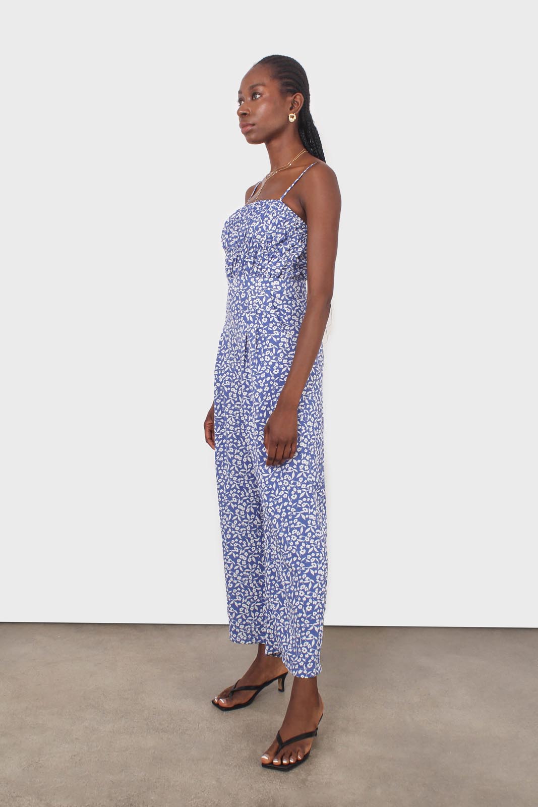 Blue and white graphic floral ruched bodice jumpsuit_8
