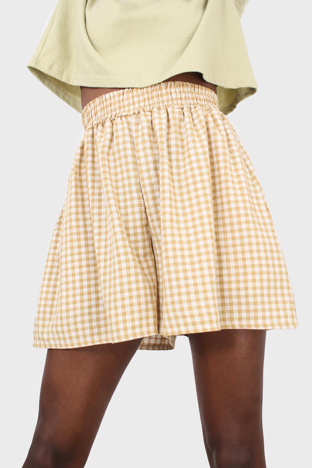 Mustard gingham checked loose fit shorts_3