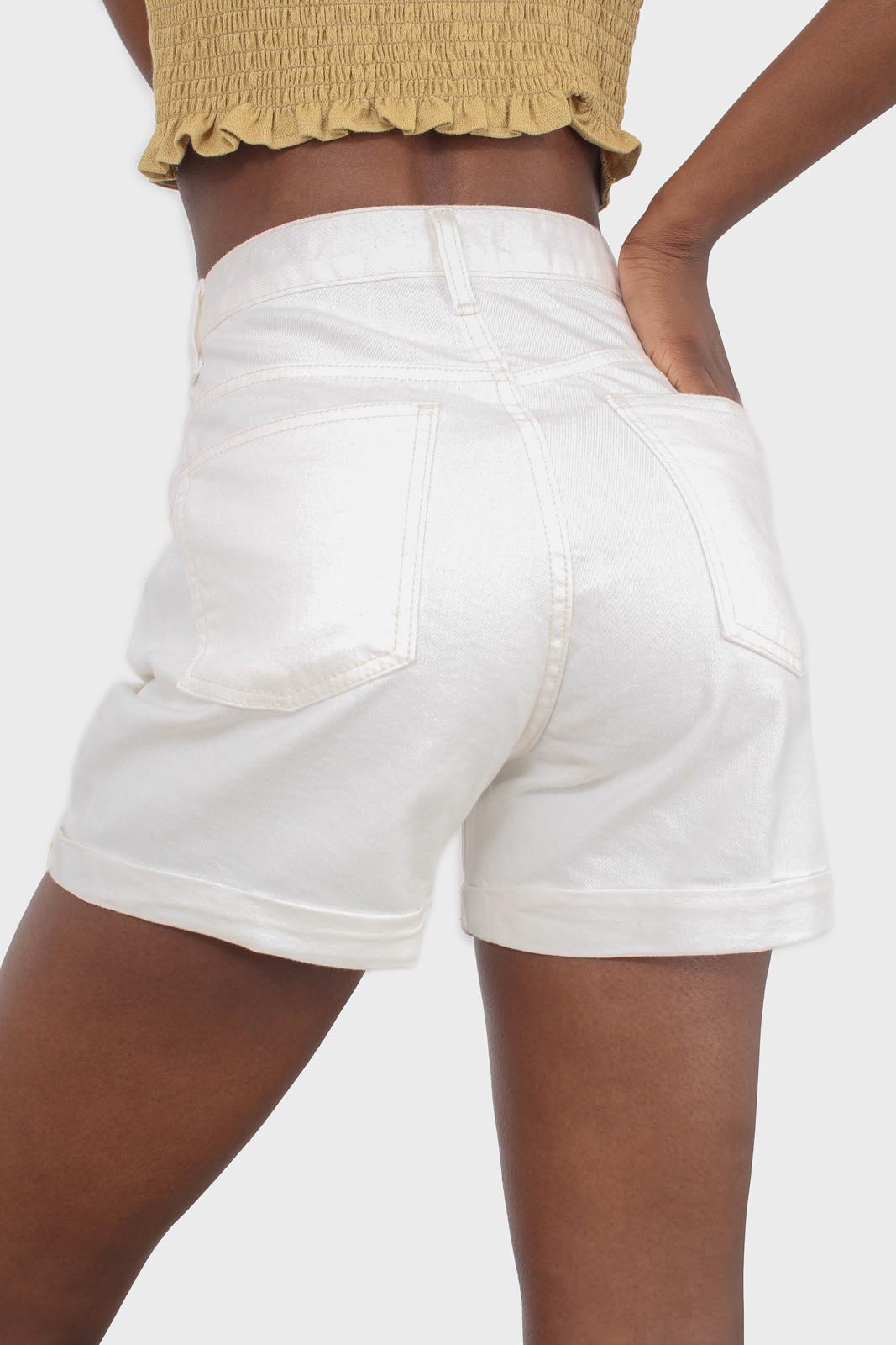 White denim rolled up shorts_4