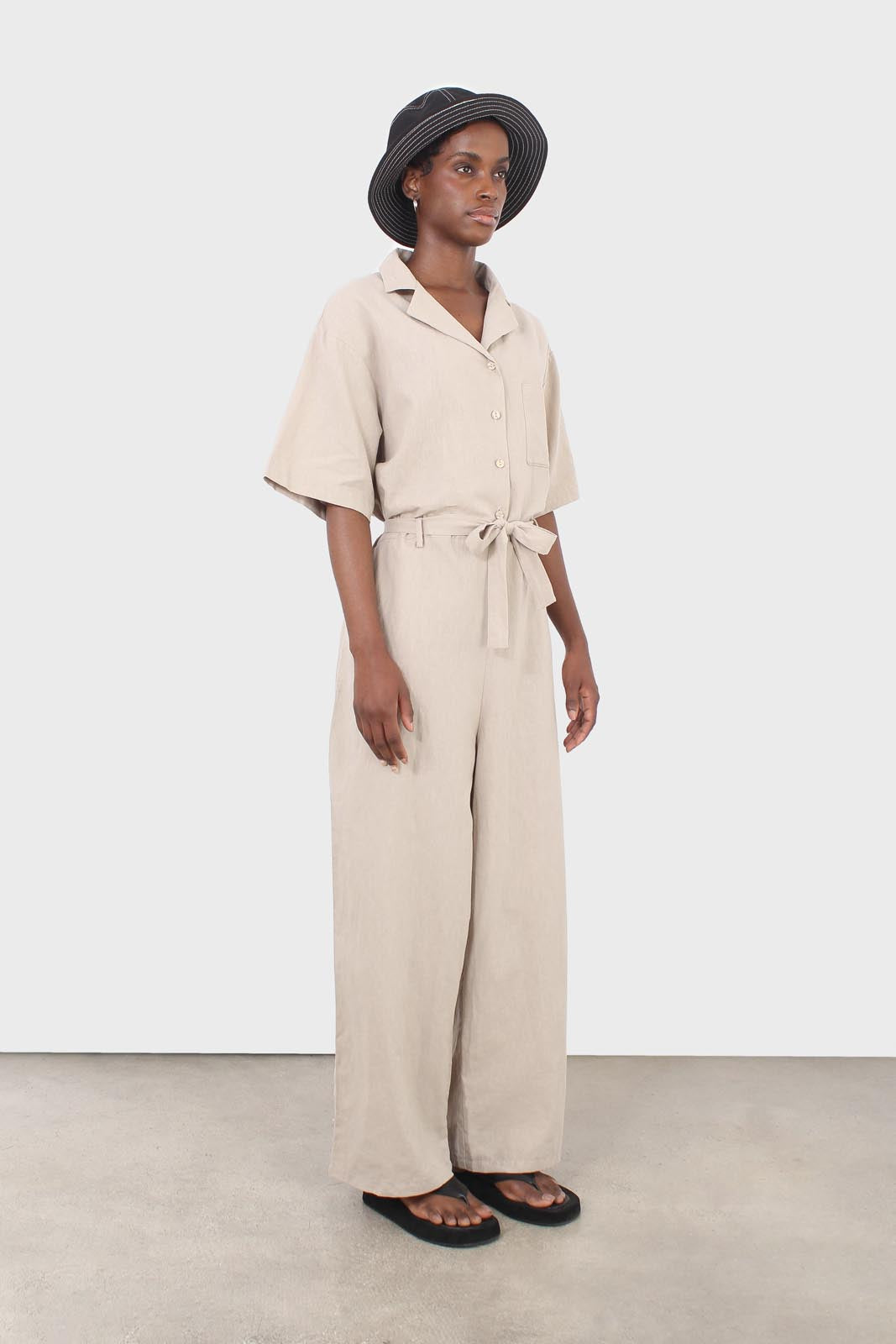 Oatmeal linen blend short sleeved boilersuit_11
