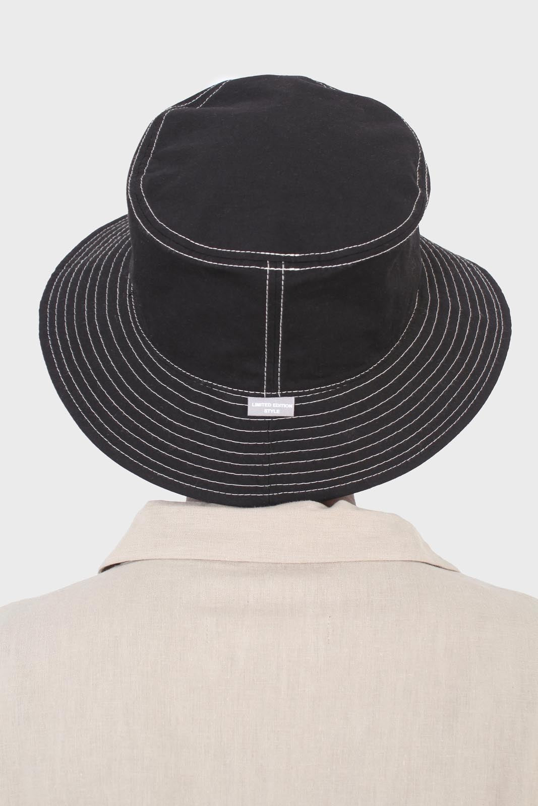 Black and white contrast stitch bucket hat_1